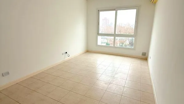 Departamento en LINIERS 1600