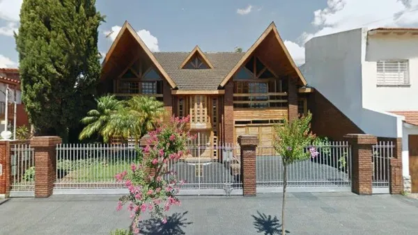 Casa en AVELLANEDA 600