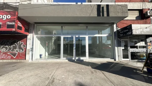 Local Comercial en Av. Rivadavia 12600