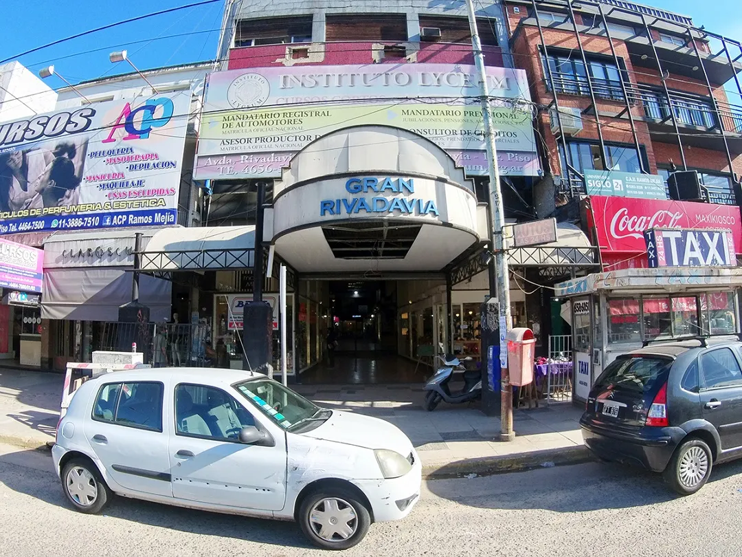 Local Comercial en RIVADAVIA, AV. 14000