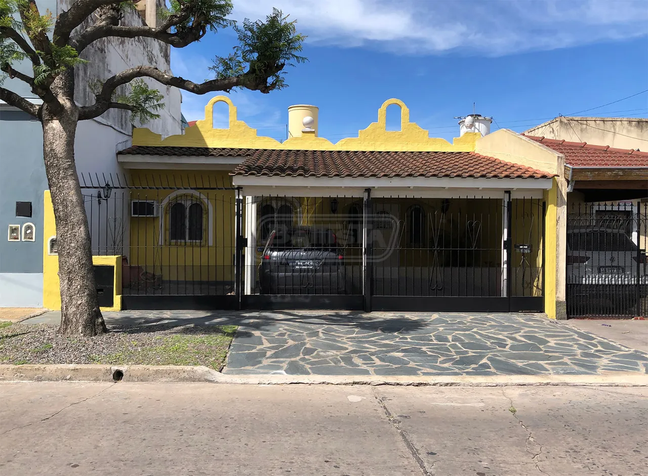 Casa en Falucho 100