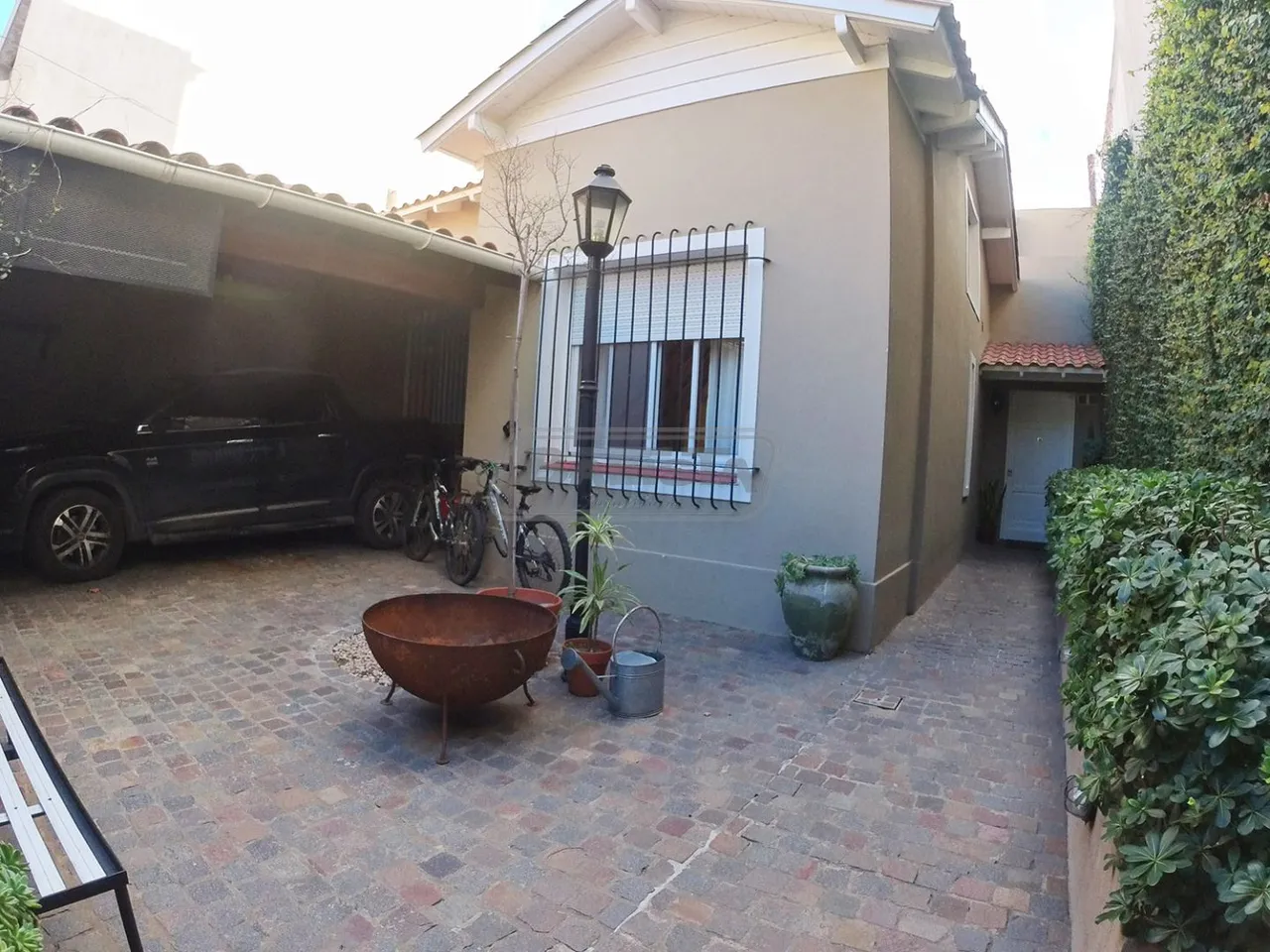 Casa en Alvear 500