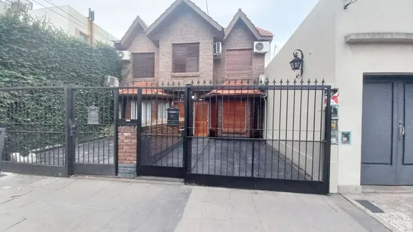 Casa en SARGENTO CABRAL 400