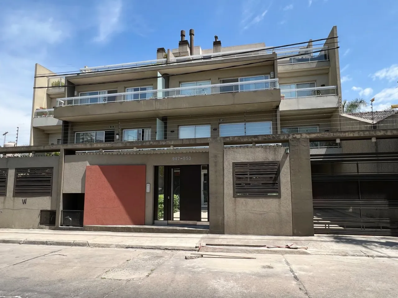 Departamento en Dolores 900