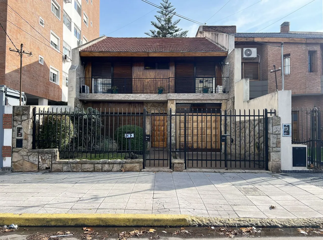 Casa en Lavalle 100