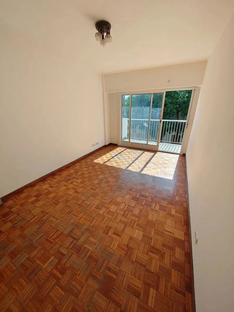 Departamento en Alberti 600