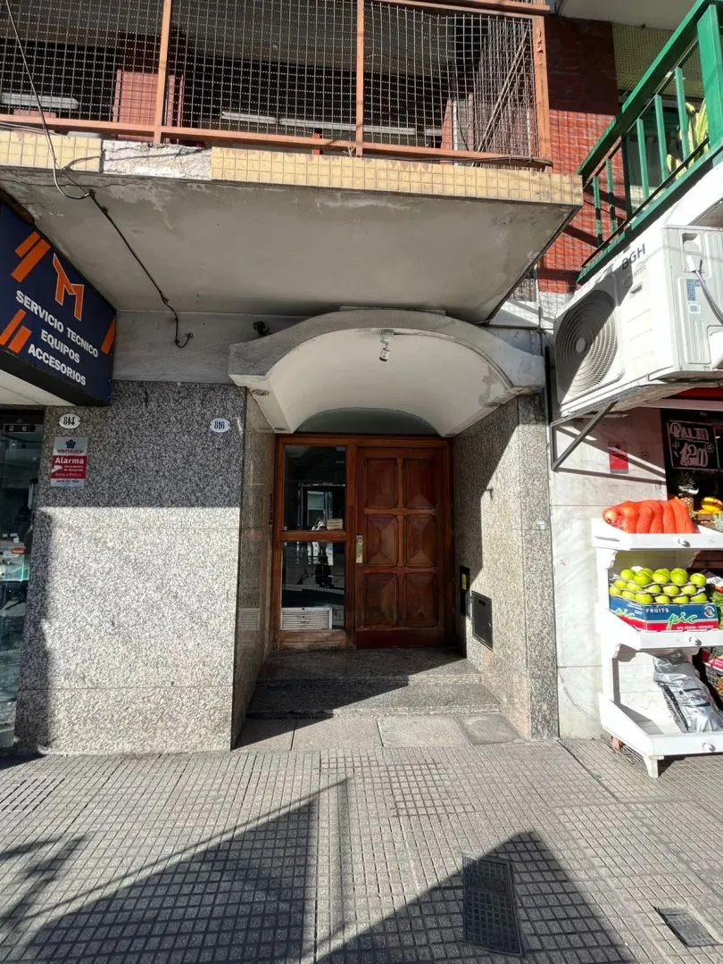 Departamento en Av. La Plata 800