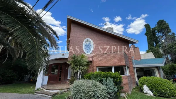 Casa en Felipe Boero 4000