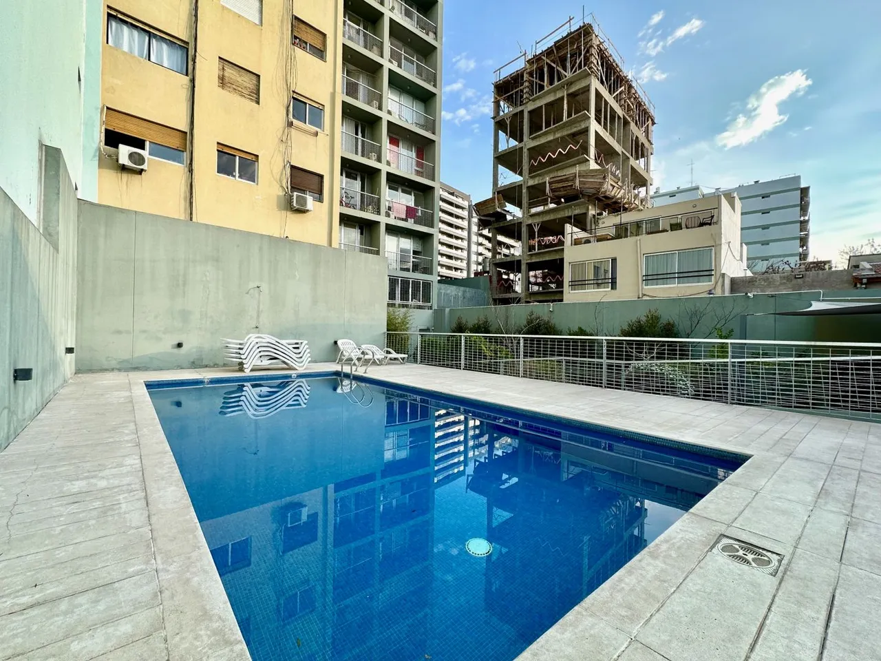 Departamento en Av. Independenci 4000