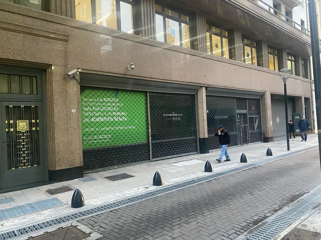 Local Comercial en ESMERALDA 100