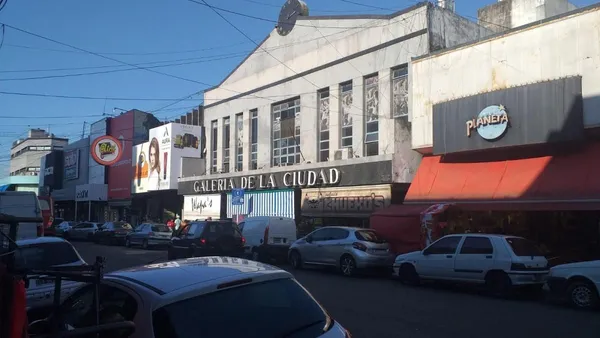 Local Comercial en 25 de mayo 100