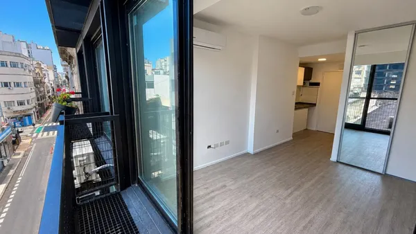 Departamento en Adolfo Alsina 1200