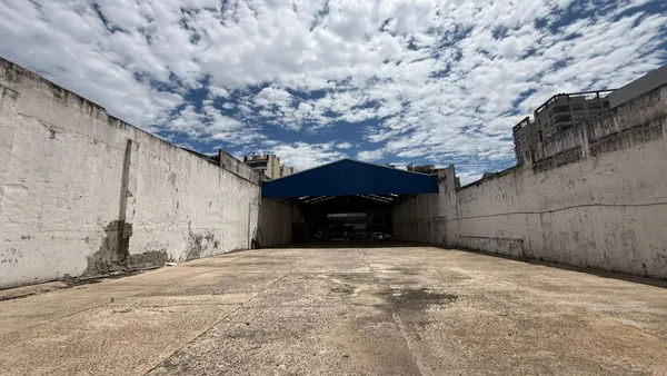 Lote en AV OLAZABAL 5600