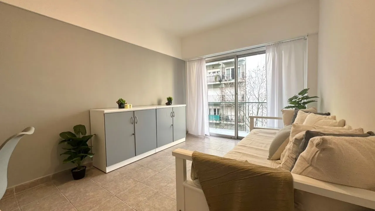 Departamento en Alsina 2500