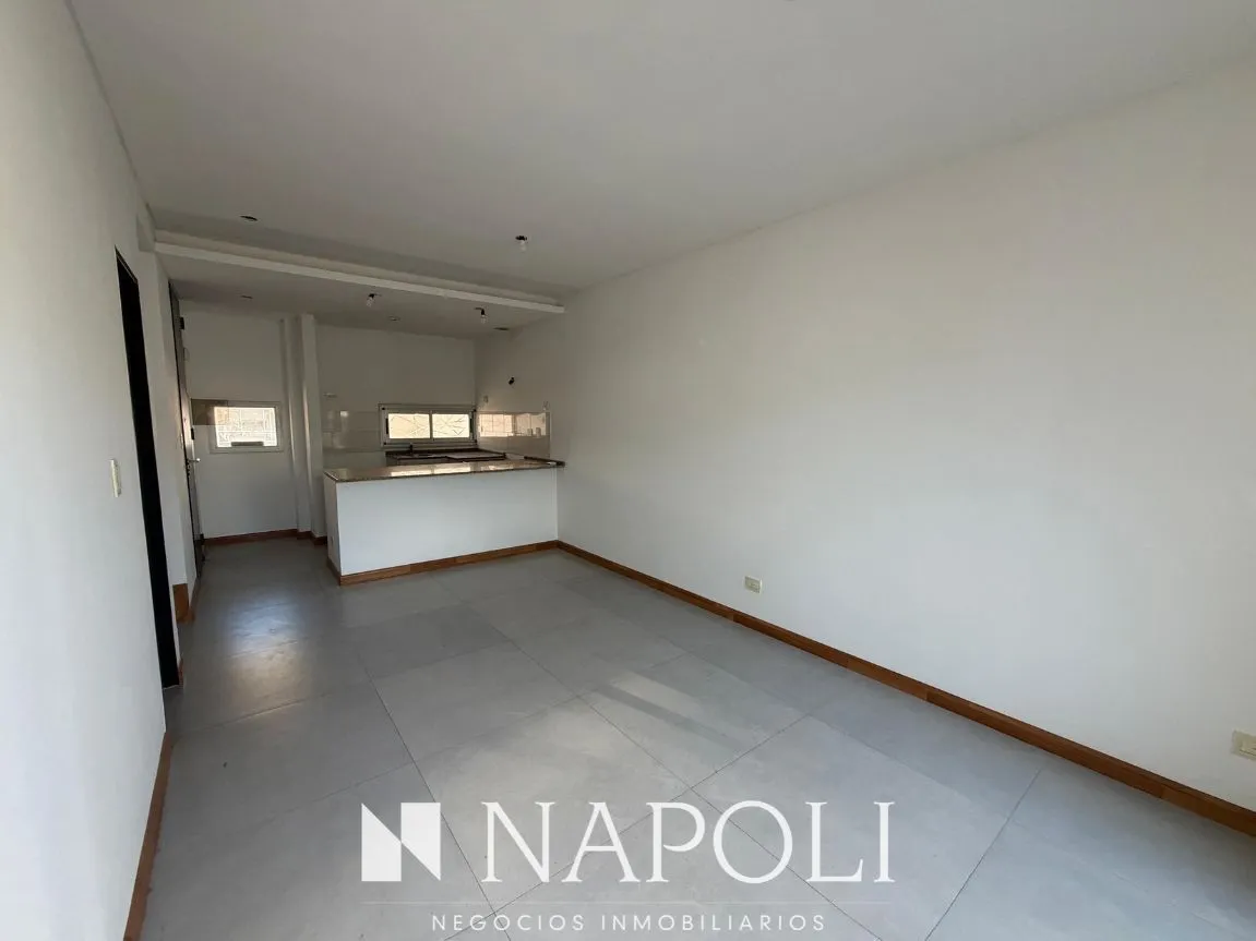 Departamento en Montes de oca 3400
