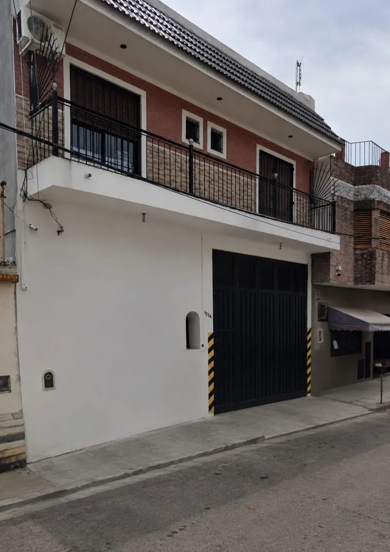 Casa en CONSTITUYENTES 1200