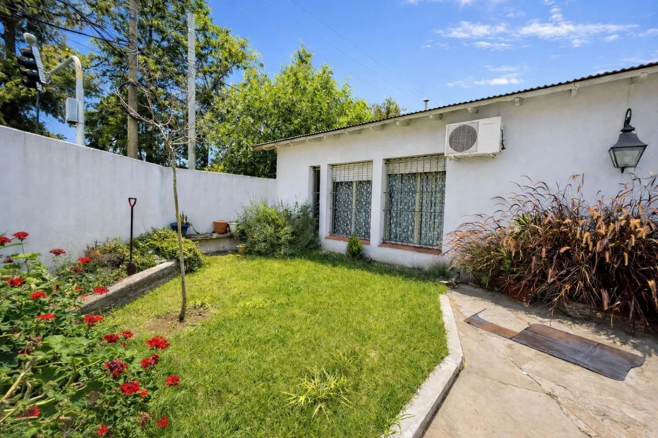 Casa en Av Belgrano 1200