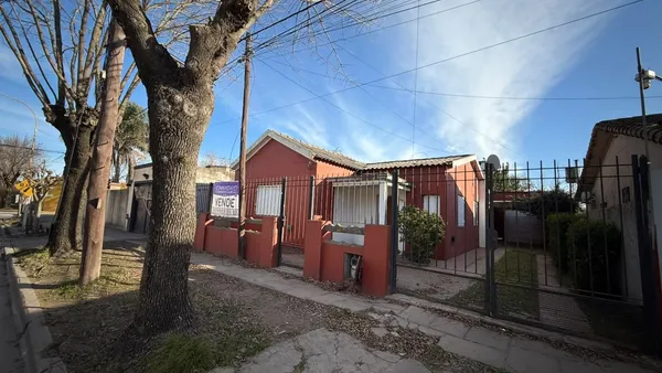 Casa en Mastropietro 700