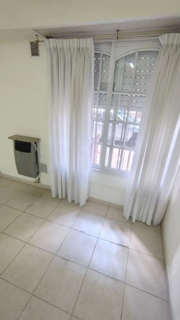 Departamento en Carlos Calvo 1800