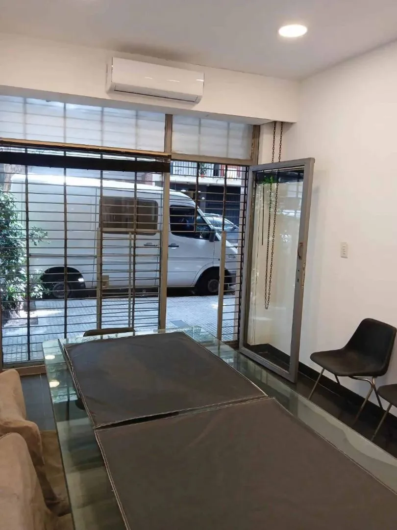 Local Comercial en AGUILAR 2400