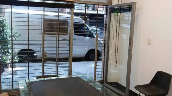 Local Comercial en AGUILAR 2400