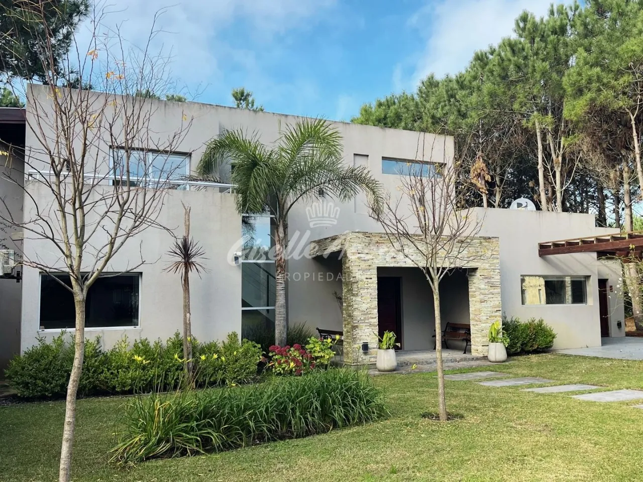Casa en Del Lazo 100