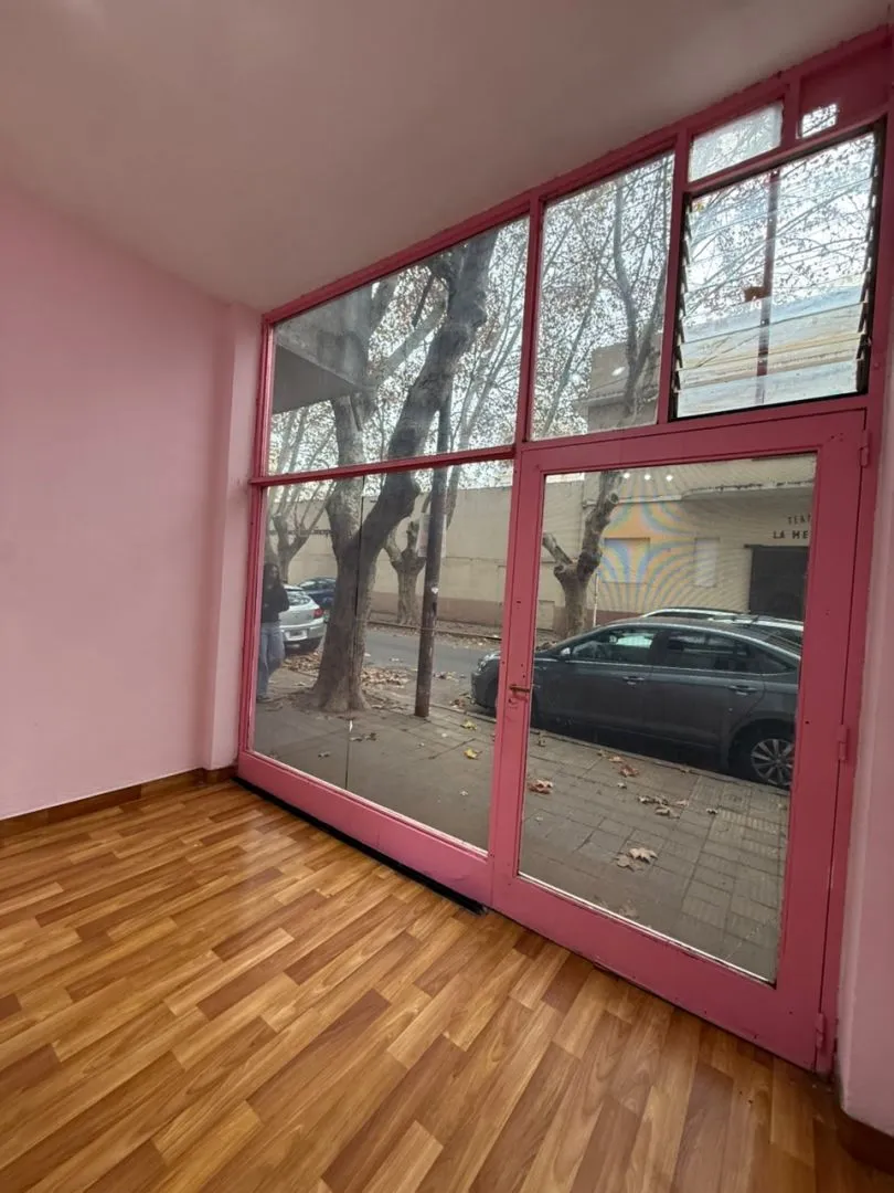Local Comercial en SARMIENTO 600