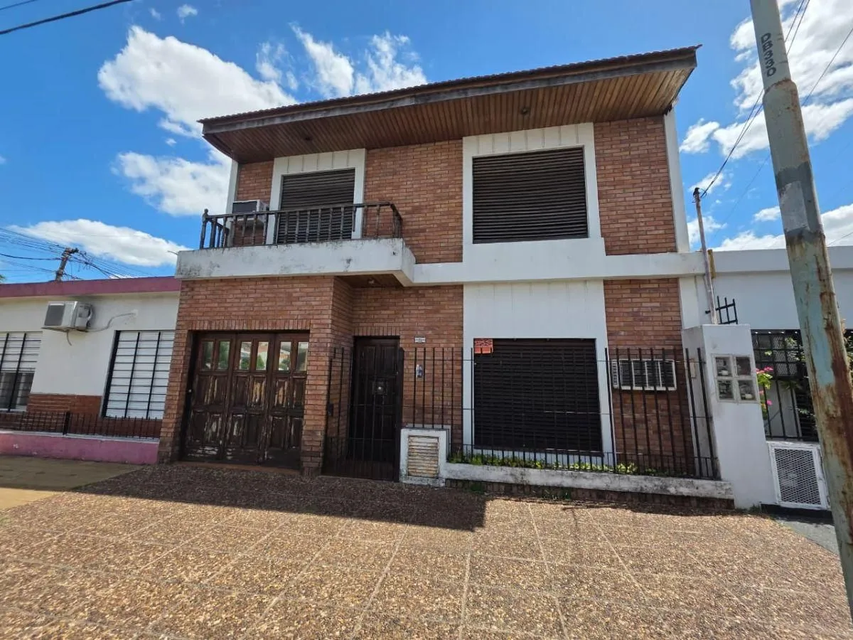 Casa en La Fraternidad 300