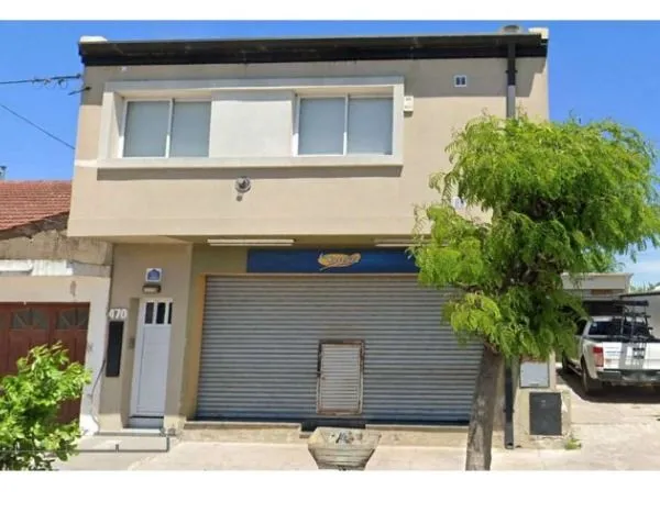 Local Comercial en 7 400