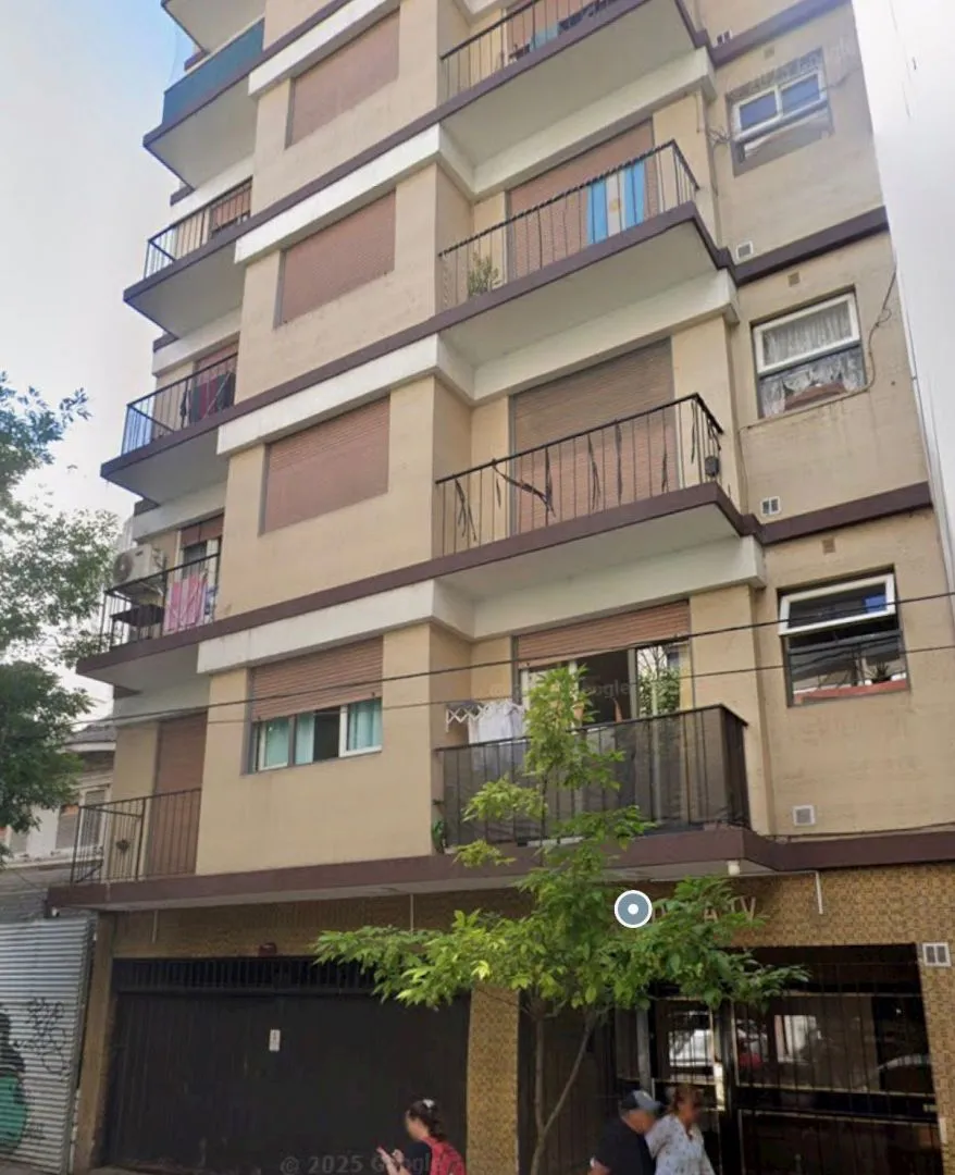 Departamento en brown 2100