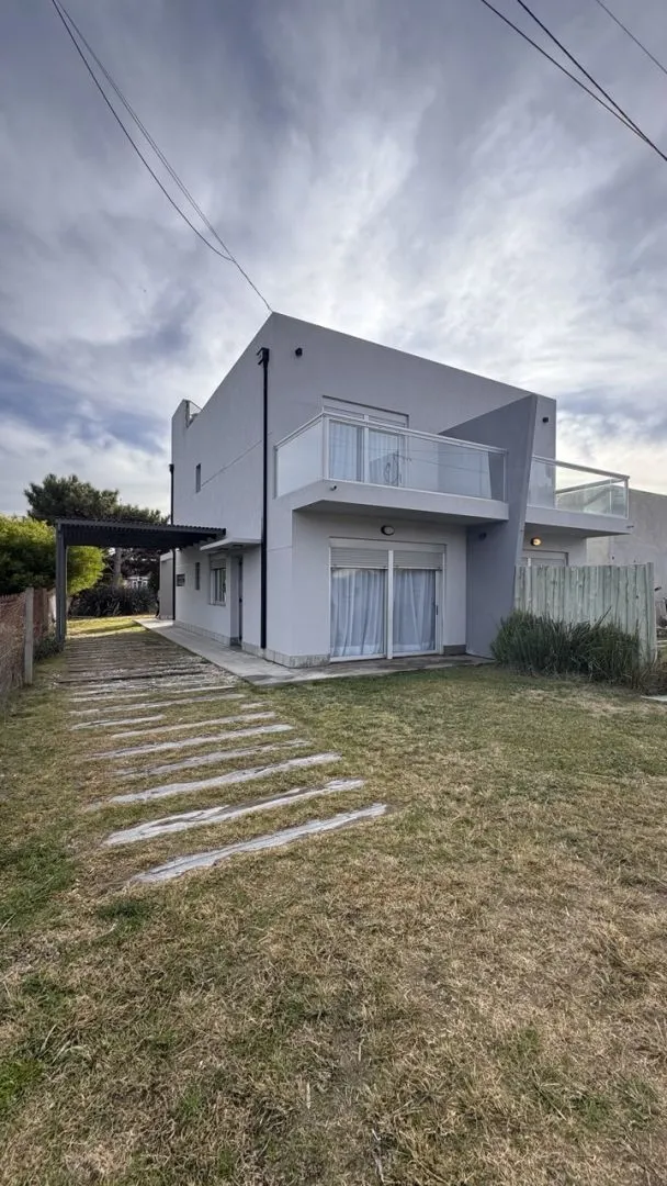 Departamento en AV Costanera
