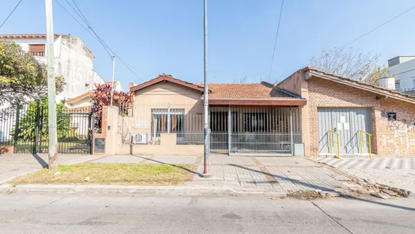 Casa en Martin Lange 4000