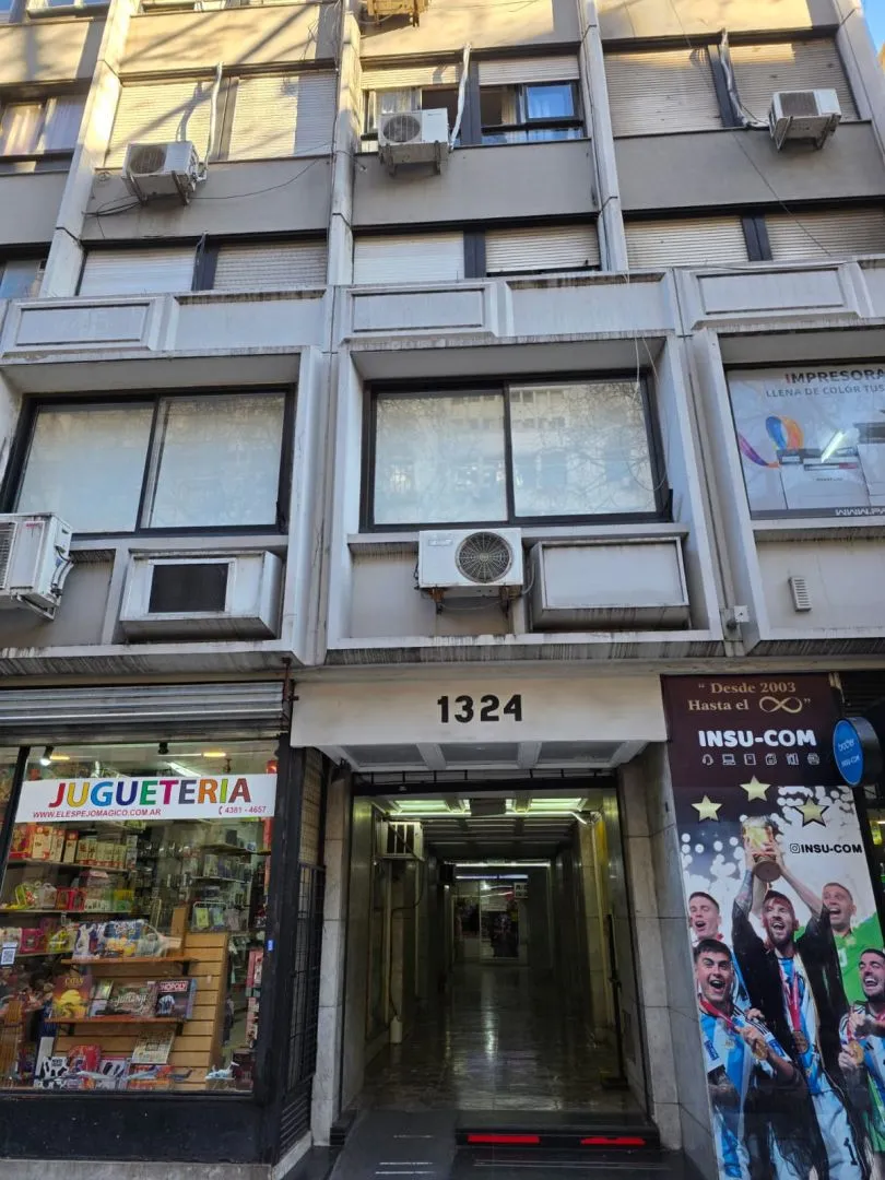 Oficina en Av. Mayo 1300