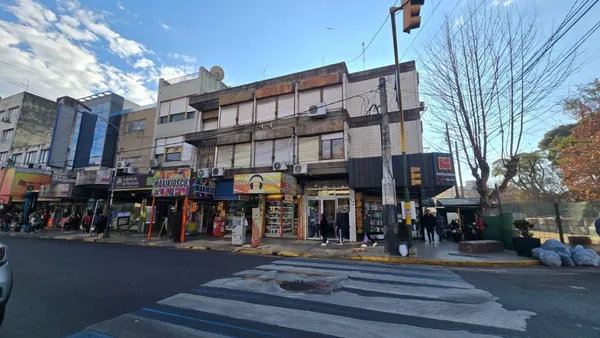 Local Comercial en Arieta 2900