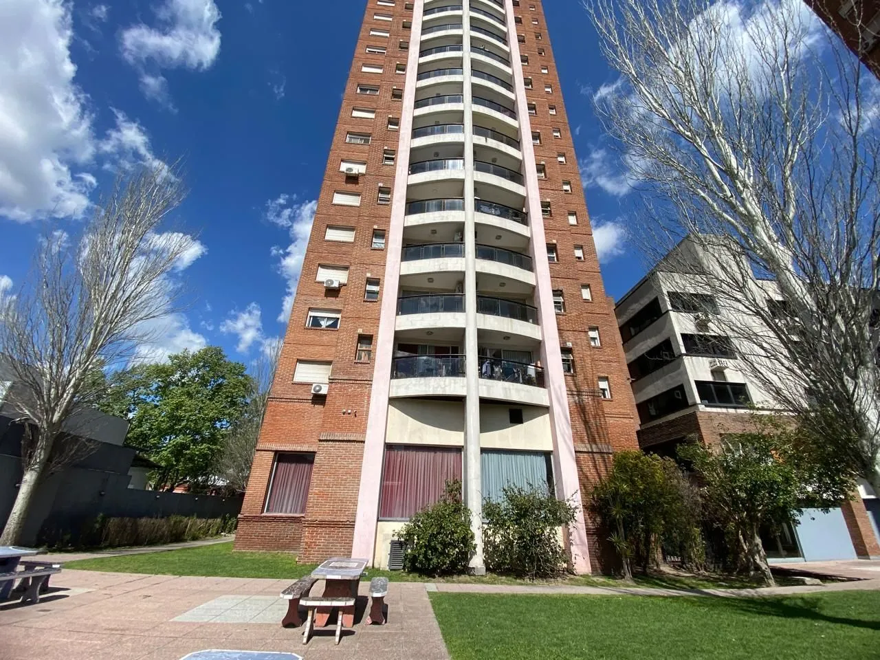 Departamento en AV. PTE. PERON 500