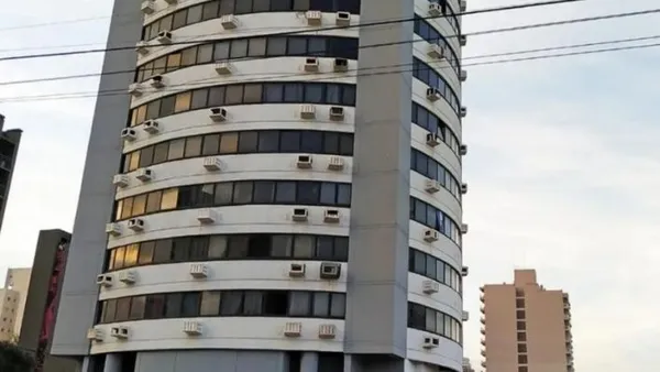 Cochera en Rodrigez Peña 1000