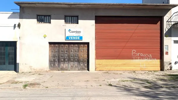 Galpon en calle 8 e/ 17 y
