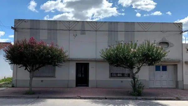 Casa en 26 e/ Favaloro y 500