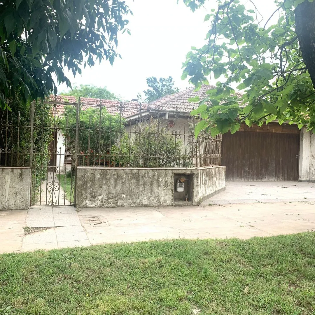 Casa en Av. Eva Peron y