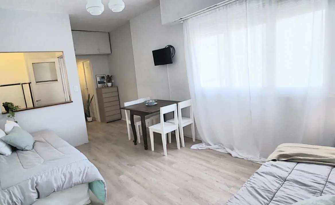 Departamento en bolivar 2300