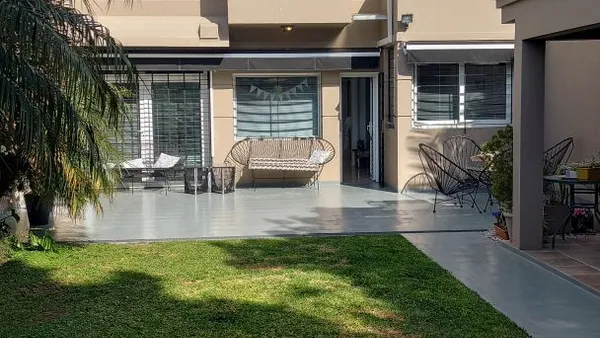 Casa en ALBERDI 100