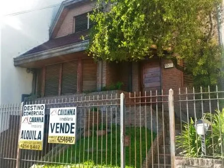 Casa en ALBERDI 200