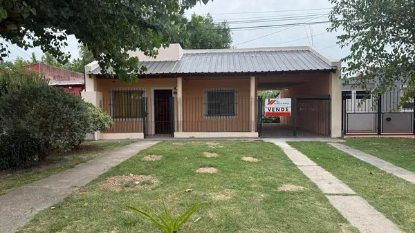 Casa en Calle Rivadavia 2400