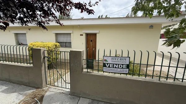Casa en LOMA LA LATA 7000