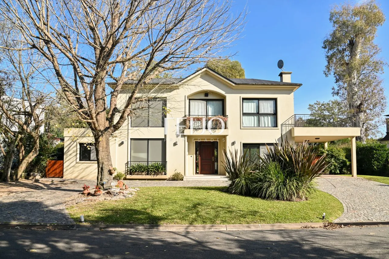 Casa en 63