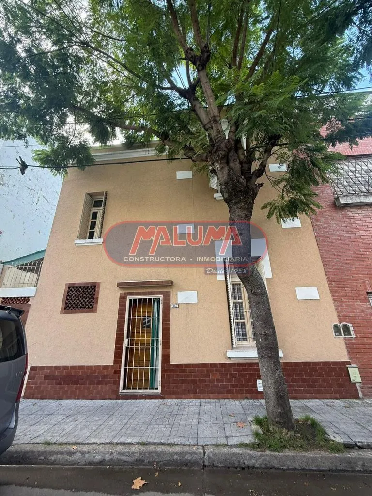 Casa en El Rastreador 300