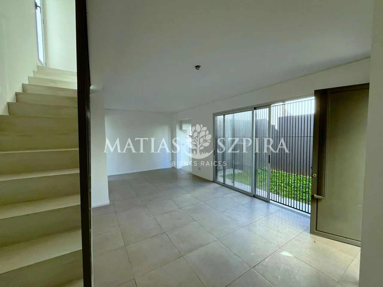 Casa en Gobernador Luis 2300