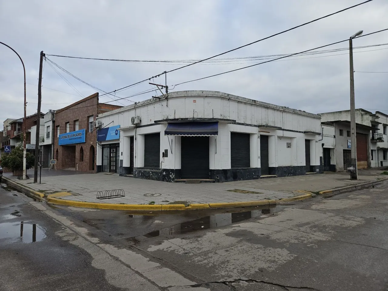 Local Comercial en AV. DEL VALLE ES
