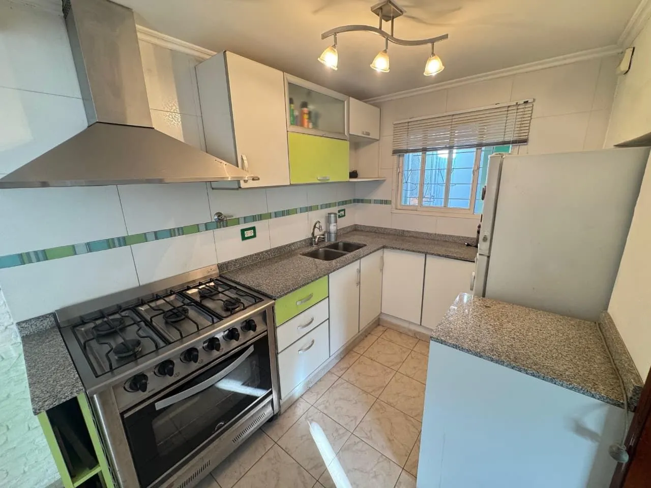 Departamento en José Mármol 200