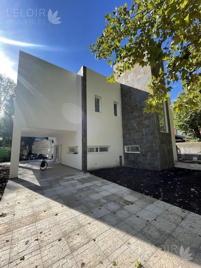 Casa en Del Facon